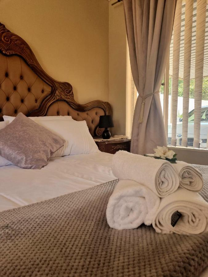 Isabel'S B & B Krugersdorp Exteriör bild