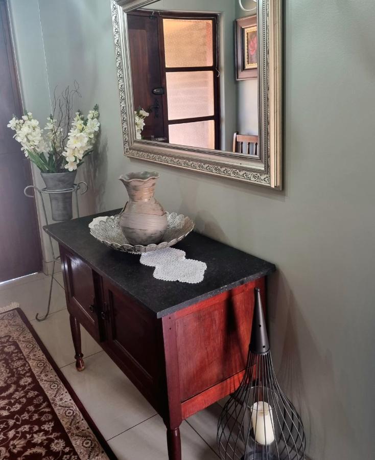 Isabel'S B & B Krugersdorp Exteriör bild