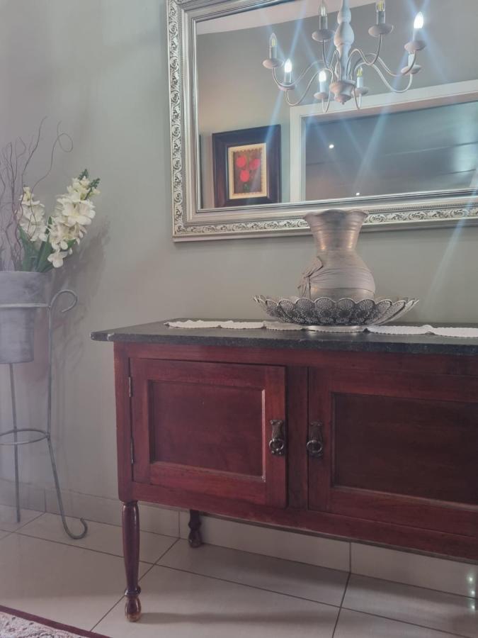 Isabel'S B & B Krugersdorp Exteriör bild